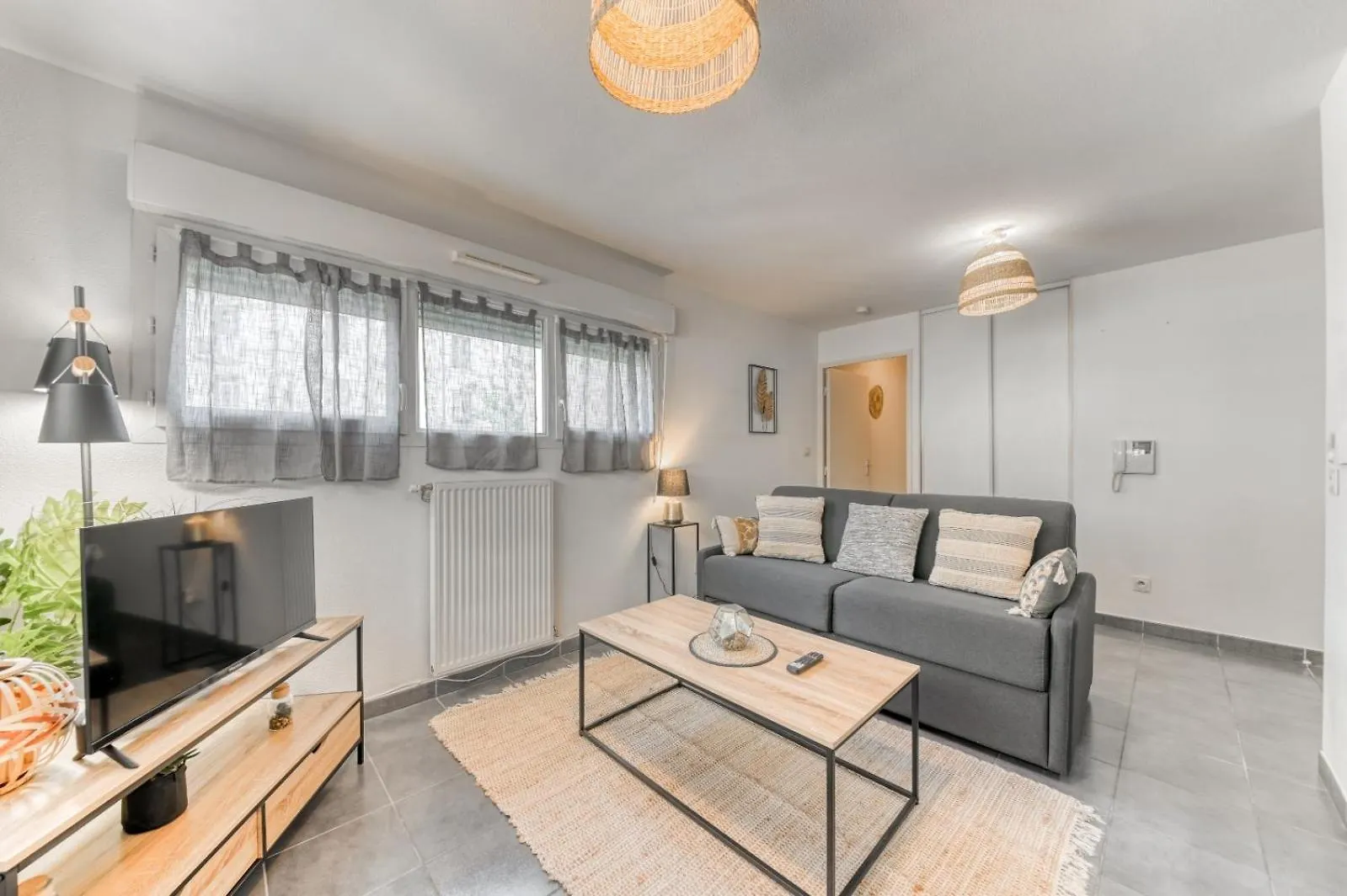 Joli Studio Haut Standing A 100M Du Tram T3 Villeurbanne 0*,  France